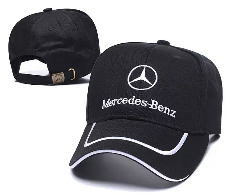 Teamová kšiltovka v černé barvě s logem Mercedes